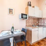 Apartman In With Kitchen *