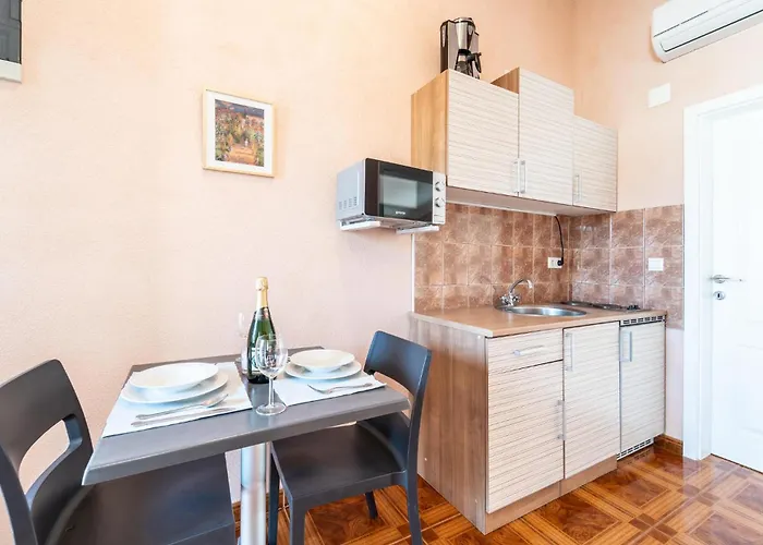 Appartement In With Kitchen *